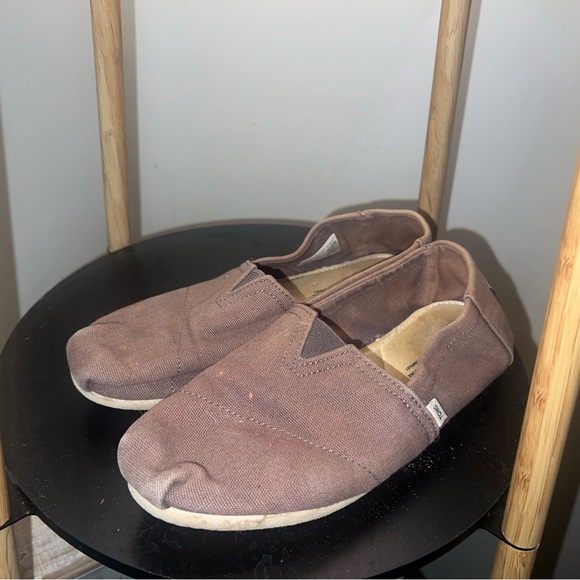 Toms Shoes - Women’s TOMS Casual Slip-On Shoes - Brown